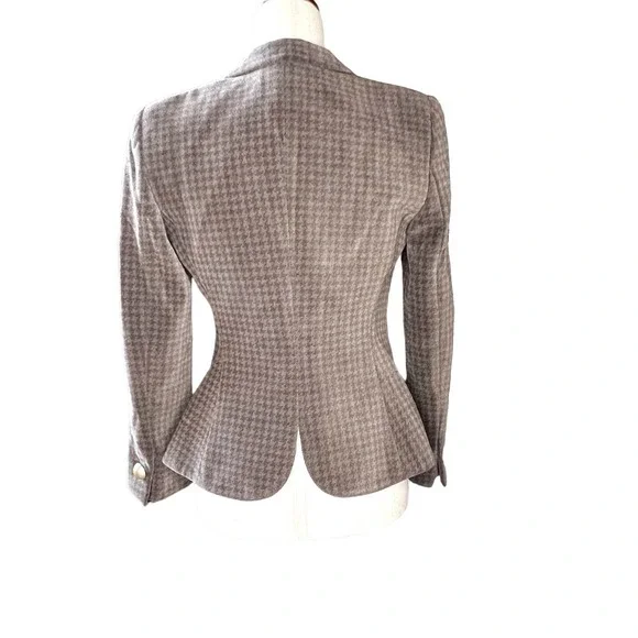 SOLD Giorgio Armani blazer - Picture 8 of 11